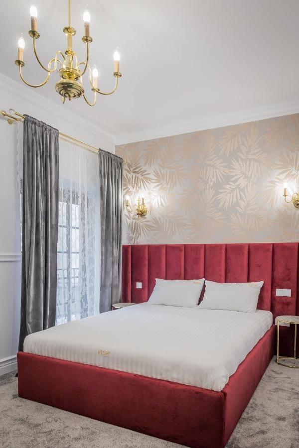 Hotel Vila Central Boutique Satu Mare Buitenkant foto