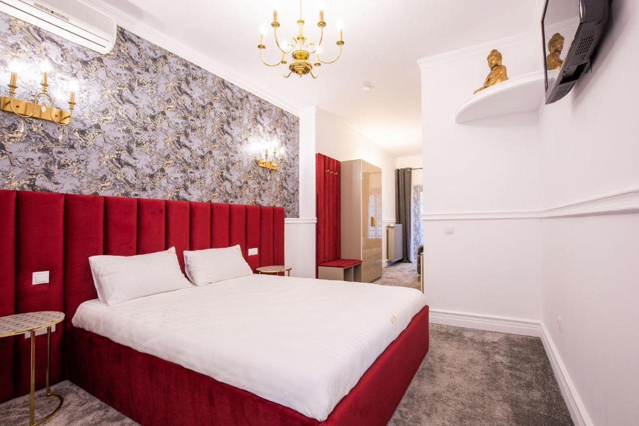 Hotel Vila Central Boutique Satu Mare Buitenkant foto
