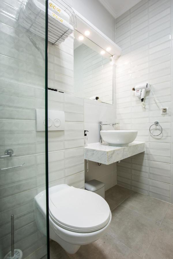 Hotel Vila Central Boutique Satu Mare Buitenkant foto