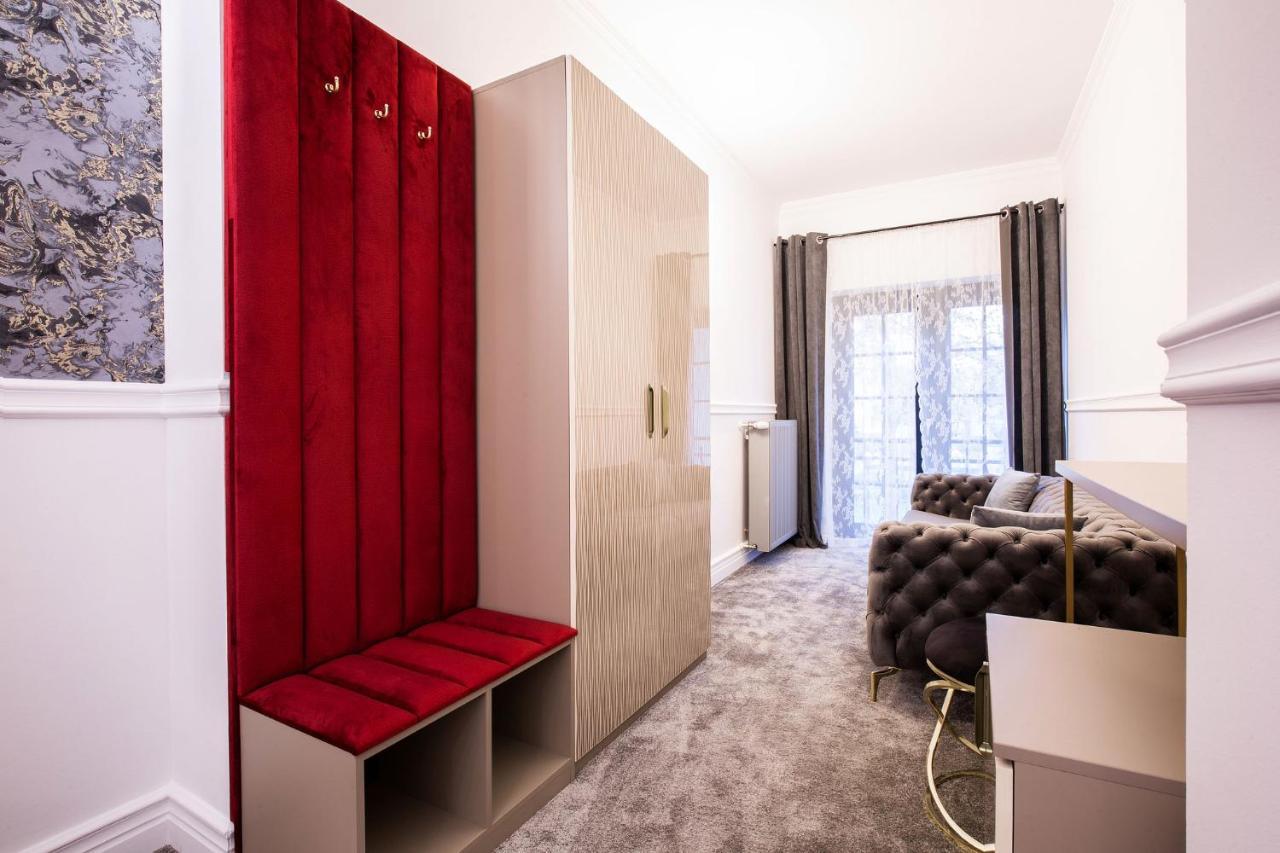Hotel Vila Central Boutique Satu Mare Buitenkant foto