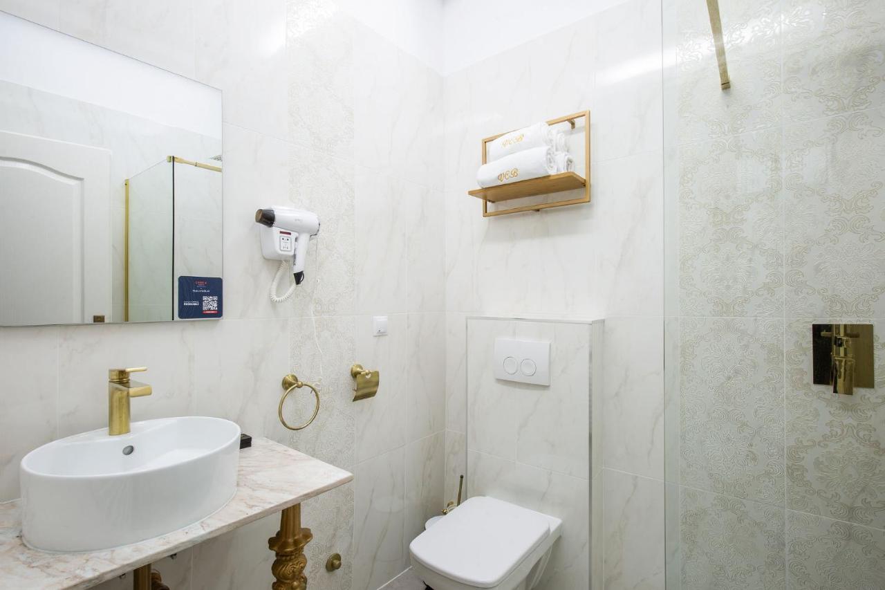 Hotel Vila Central Boutique Satu Mare Buitenkant foto